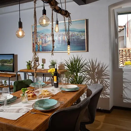 Apartment Carera