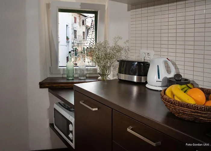 Carera Διαμέρισμα *