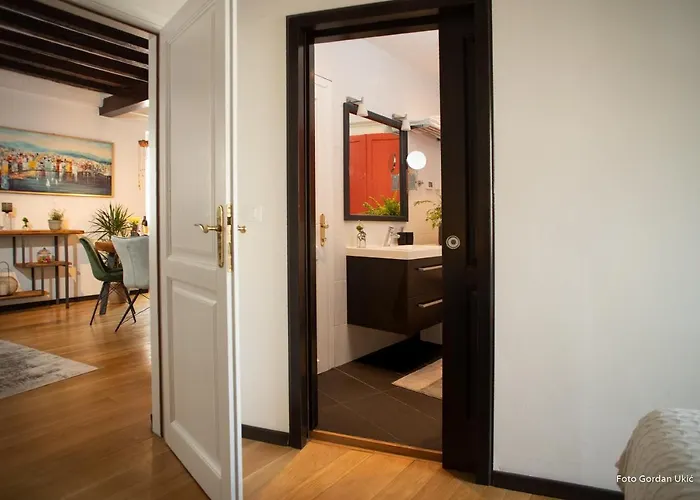 Carera Διαμέρισμα *